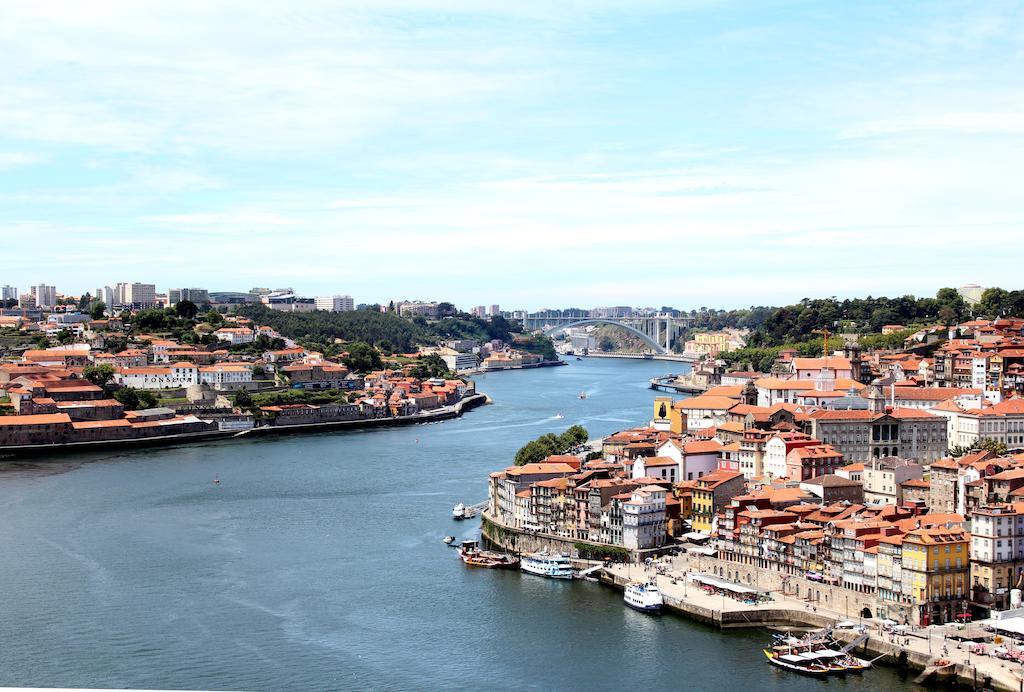 Surfivor Porto Surf Hostel Екстер'єр фото
